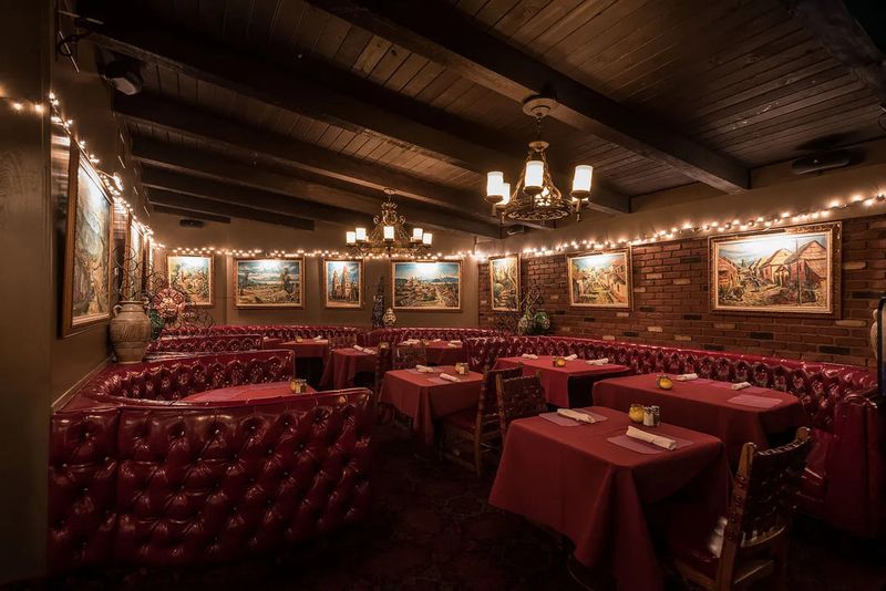 Casa Vega - Sherman Oaks