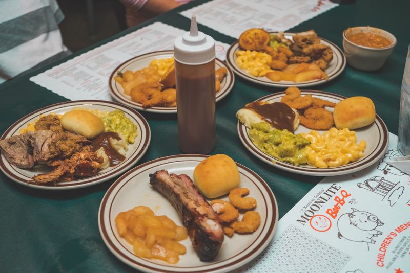 Moonlite Bar-B-Que Inn - Owensboro