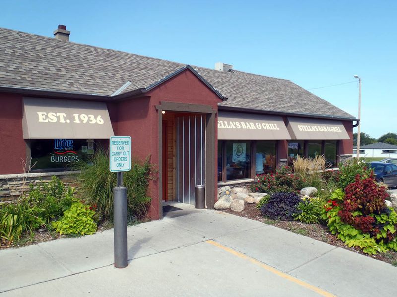 Stella's Bar & Grill — Bellevue, NE