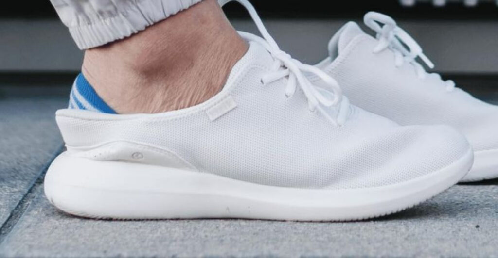 10 Best Comfortable Shoes for Seniors Traveling in November 2025