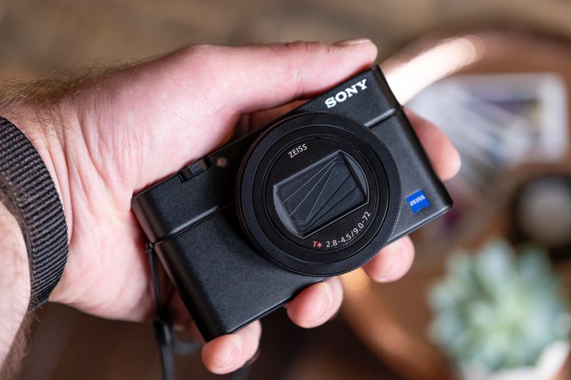 Sony RX100 VII — best all-round pocket zoom
