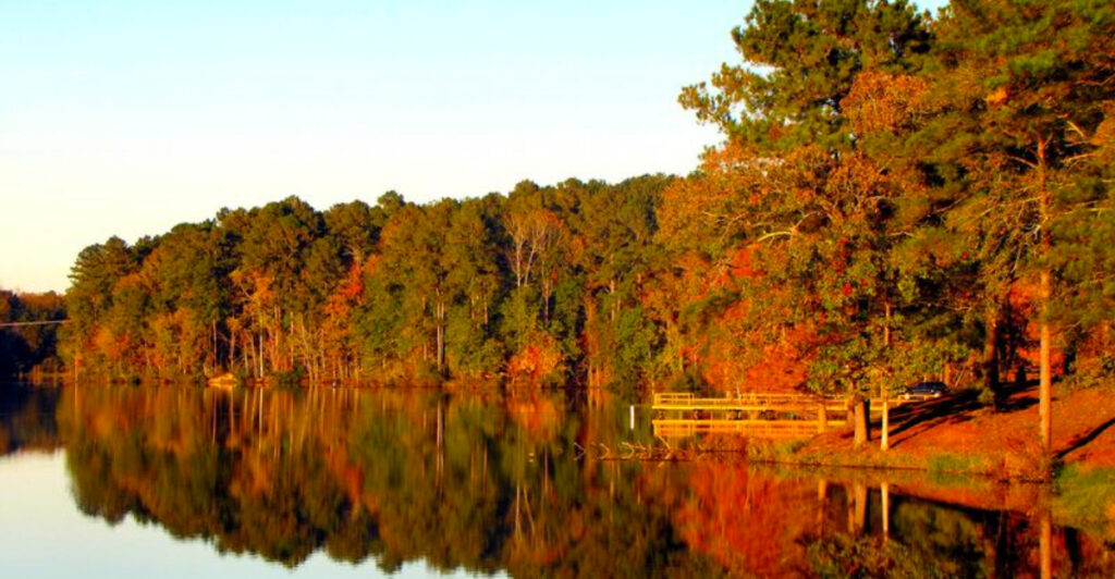 10 Hidden Minnesota Lakes You Need to Visit This Fall