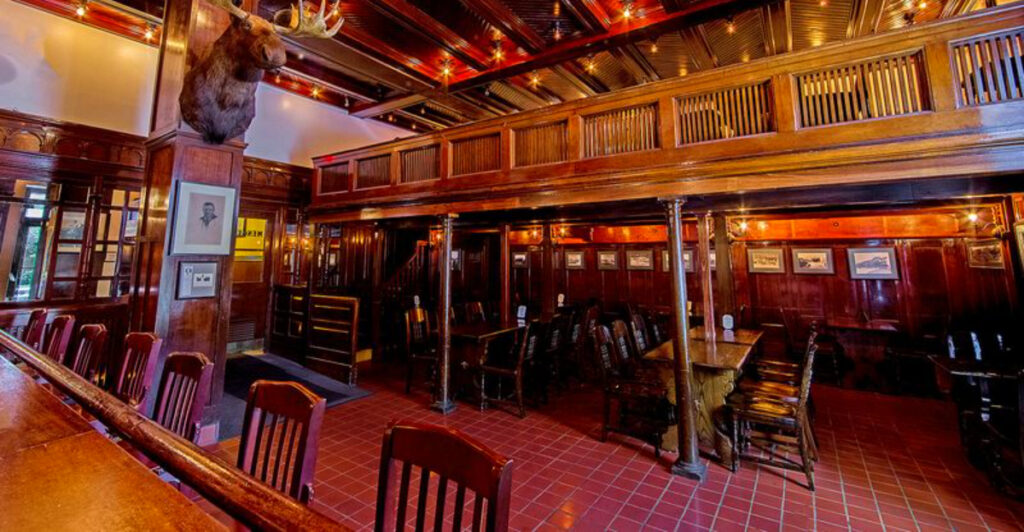10 Historic Texas Tavern Serves Up Steak Over Spooks