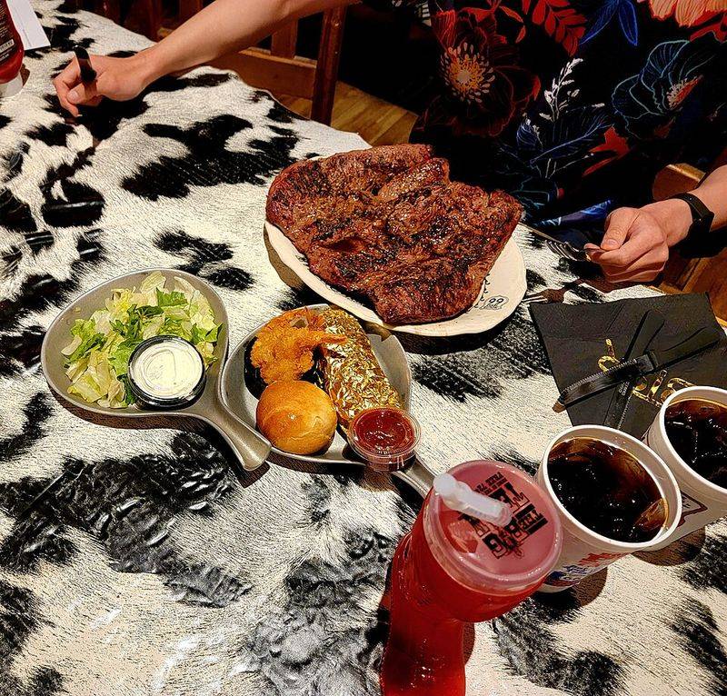 Big Texan 72-Ounce Steak Challenge (Amarillo)