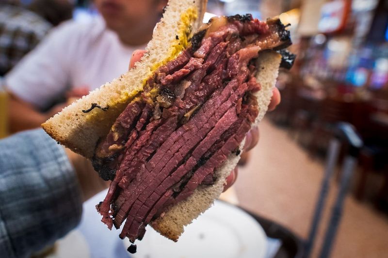 Hobby's Delicatessen & Restaurant (Newark, NJ)
