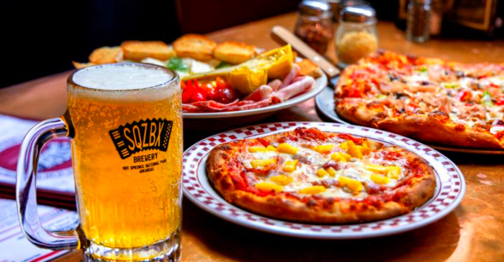 10 No-Frills Arkansas Pizzerias That Absolutely Deliver