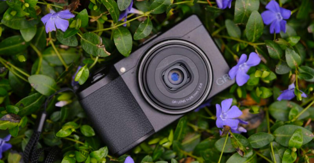 10 Portable Cameras That Prove You Don’t Need Heavy Gear for Great Shots