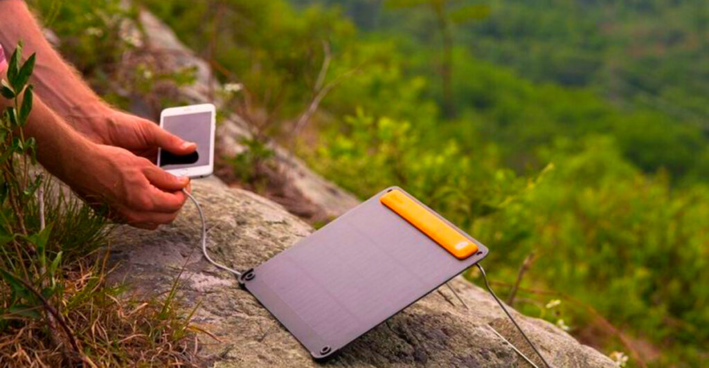 10 Solar Chargers That Keep Your Devices Powered – Even Off the Grid