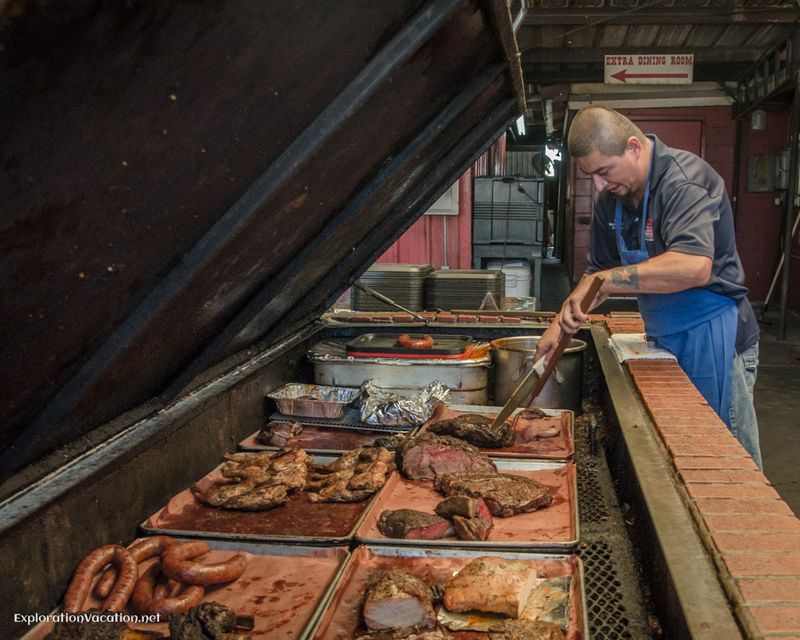 Cooper's Old Time Pit Bar-B-Que (Llano, TX)