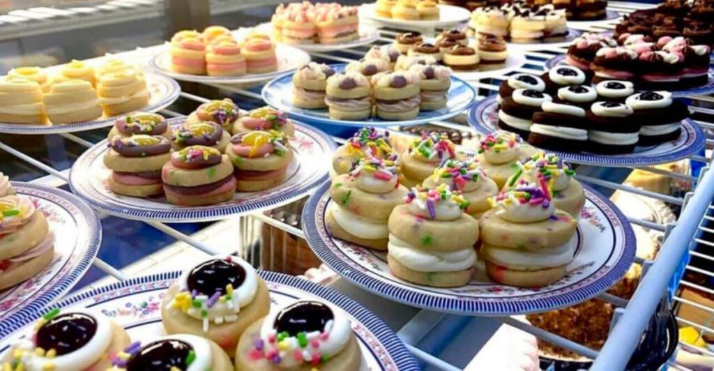 11 Wisconsin Bakeries Locals Swear By – And They’re Still Thriving in 2025