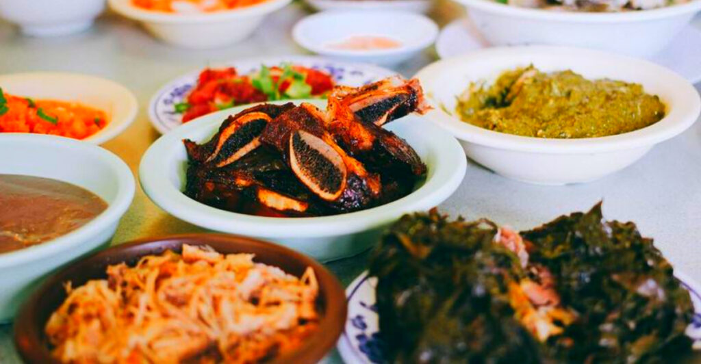 12 Hidden Hawaiian Restaurants Locals Swear By for the Real Island Flavor