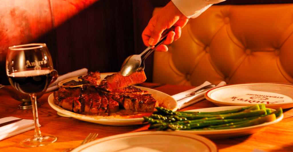 13 Florida Steakhouses So Good, You’ll Wait Hours (And Still Be Glad You Did)