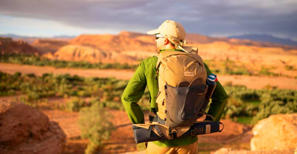 14 Best Desert Hiking Essentials You Need to Pack