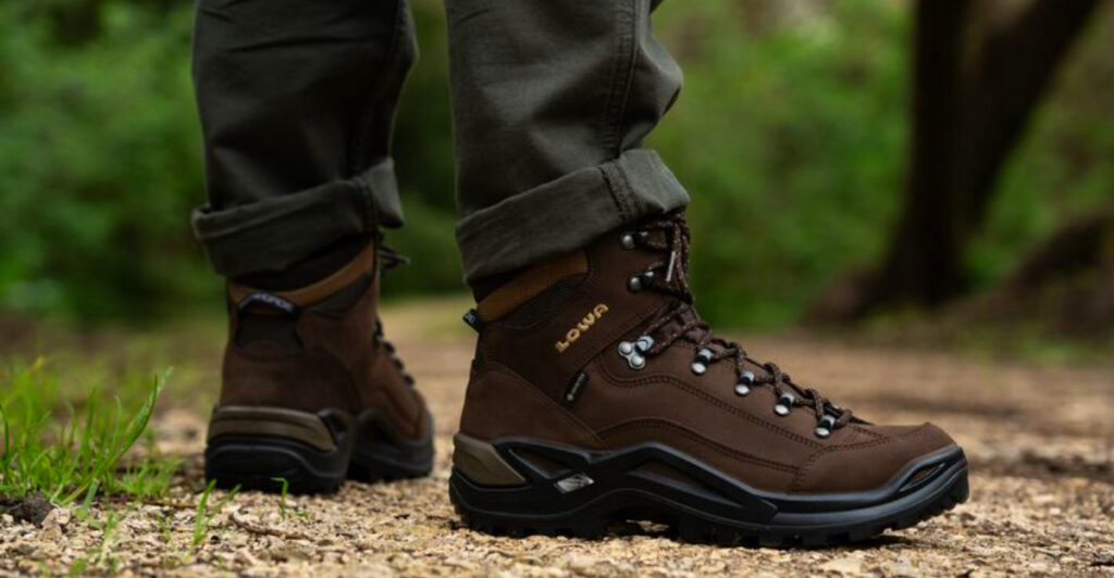 14 Best Men’s GORE-TEX Hiking Boots for Wet Weather