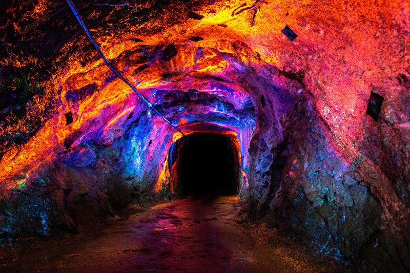 Sterling Hill Mine & the “Fluorescent” Rocks