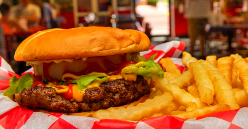 15 Juicy Stops for the Best Burgers in Missouri (Ranked by Locals)