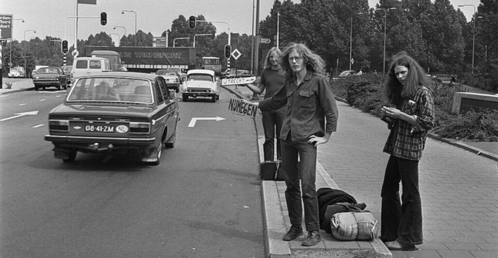 18 Common Habits from the ’70s That Would Never Fly Now