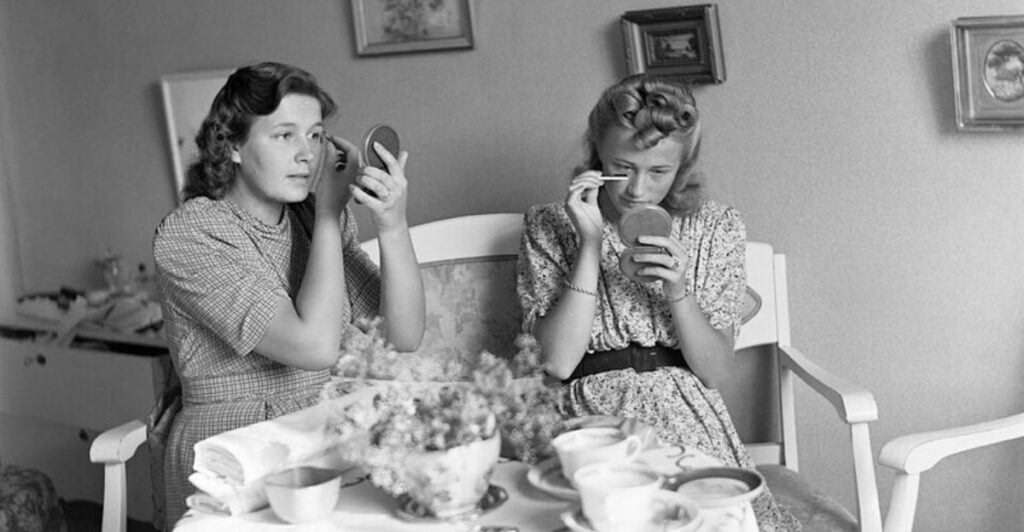 23 Rules Women Had to Follow in the 1940s That Seem Insane Now