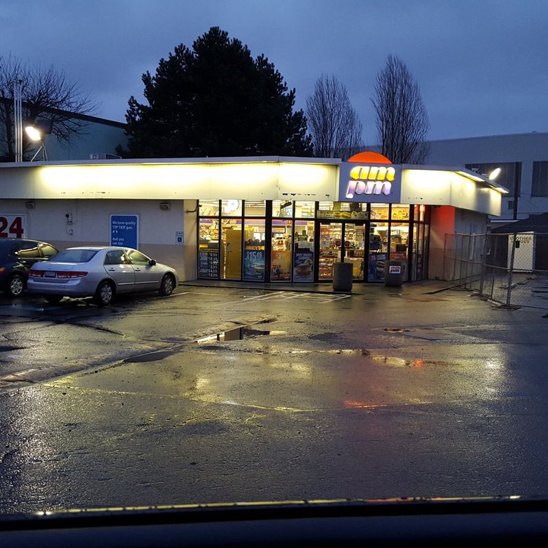 Georgetown Shell Chicken & Deli (Seattle, WA)