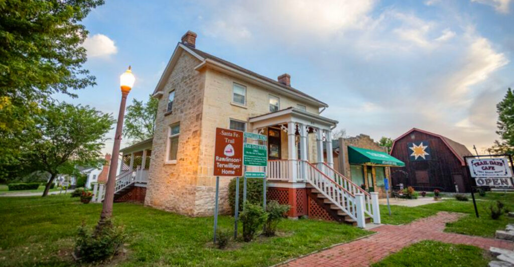 5 Hidden Kansas Restaurants Locals Swear Are Worth the Drive