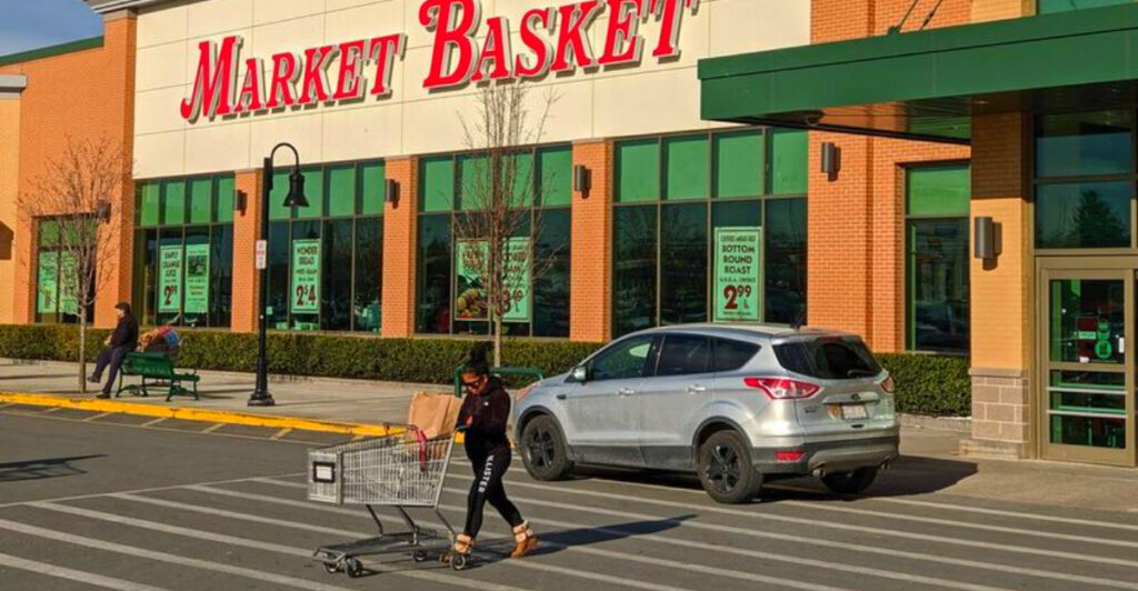 5 of America’s Cheapest Grocery Stops Every Traveler Should Know
