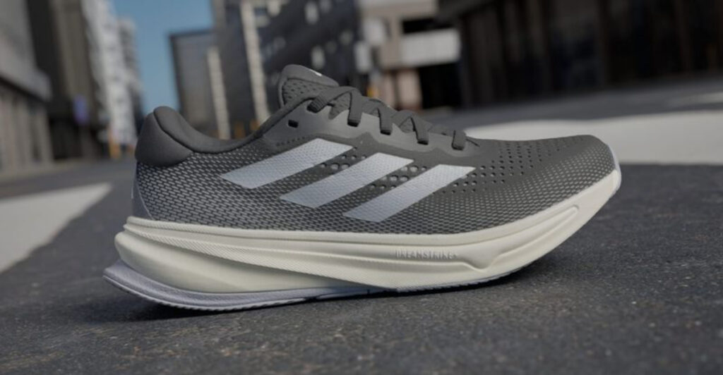 8 Best Walking Shoes for City Breaks in November 2025