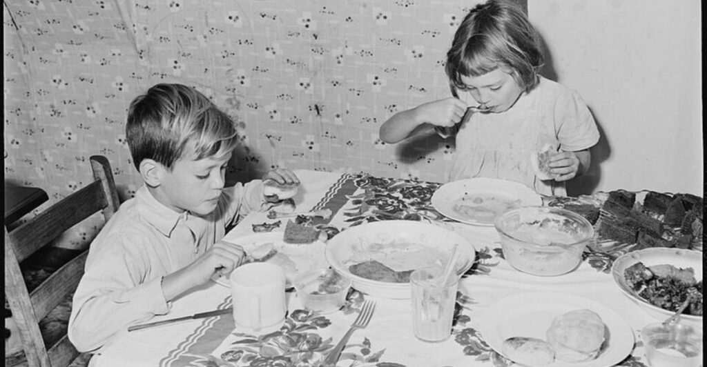 8 Breakfast Foods Your Grandparents Loved – But You’ve Probably Never Tried