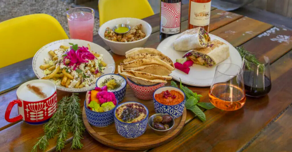 8 California’s Most Charming Restaurants: Where Ambiance Meets Flavor