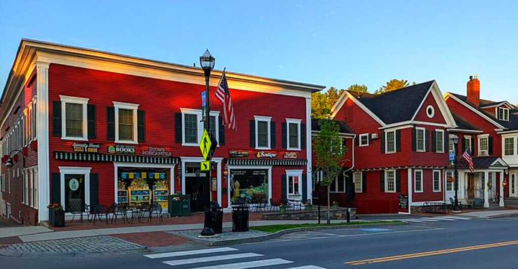 8 Cozy Fall Getaways That Feel Straight Out of a Hallmark Movie