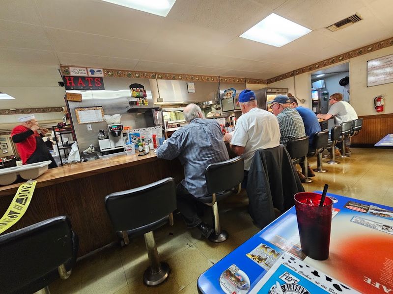 Flo’s Airport Café – Chino