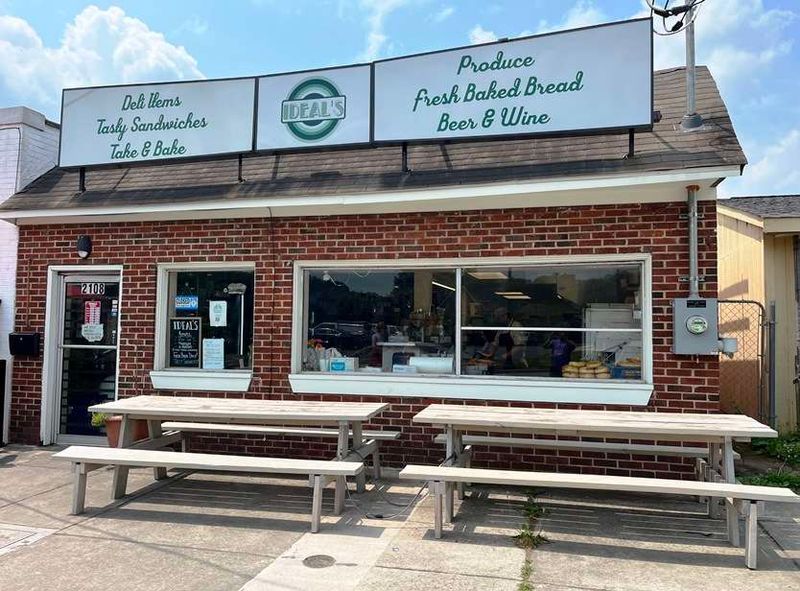 Ideal's Sandwich & Grocery – Durham, NC
