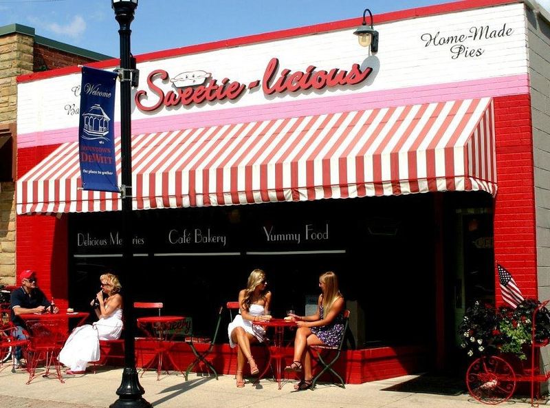 Sweetie-licious Bakery Café – DeWitt