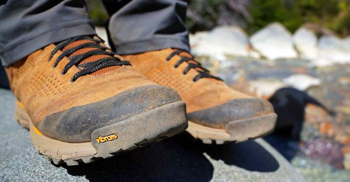 8 Waterproof Hiking Boots That Actually Work – Expert Guide 2025