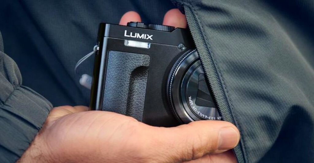 9 Best Compact Cameras for Outdoor Hikes in November 2025