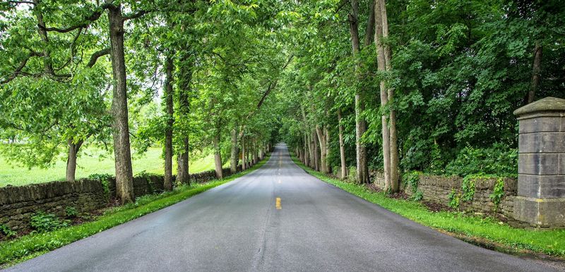 Old Frankfort Pike (KY 1681) - Lexington to Frankfort