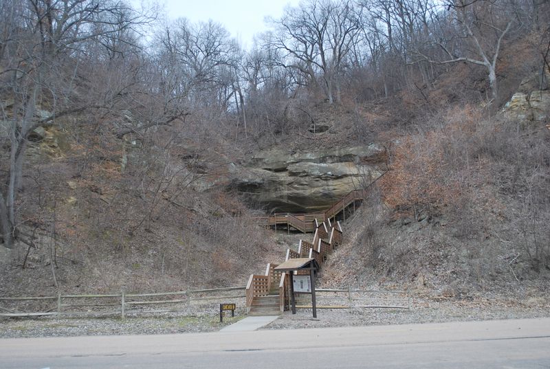 Miles of Bluff-Top Trails and Big-River Views