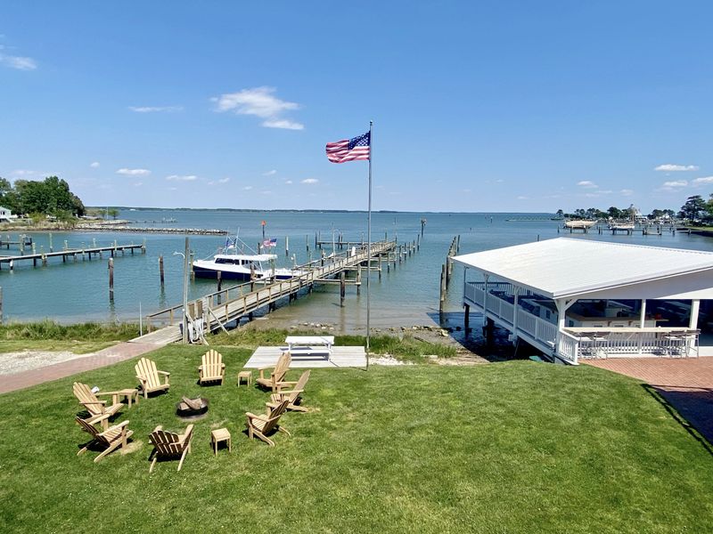 Tickler's Crab Shack & Restaurant — Tilghman Island