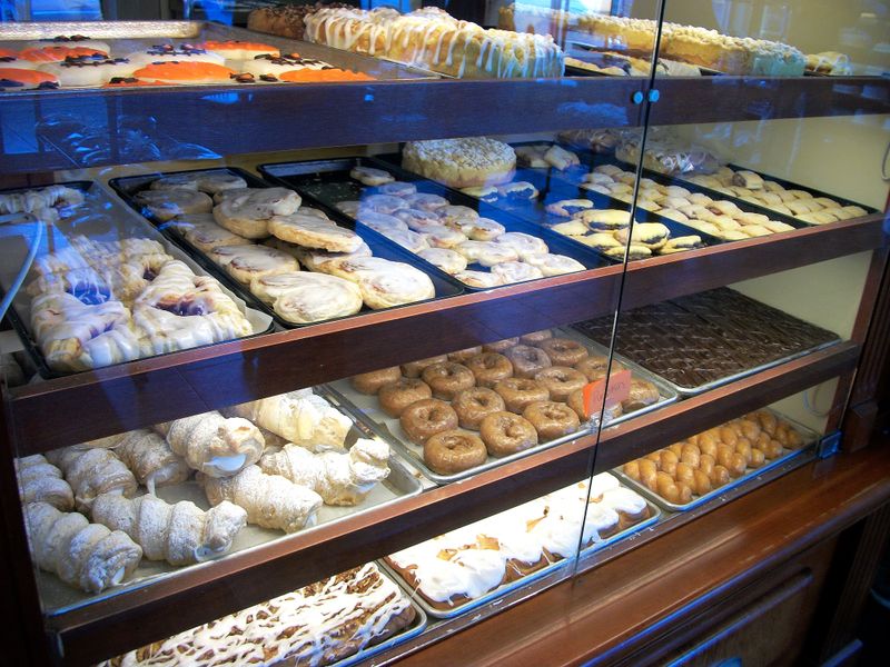 Resch's Bakery — Columbus (Livingston Ave.)
