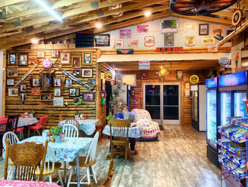 Roberts Family Diner (Sparta)