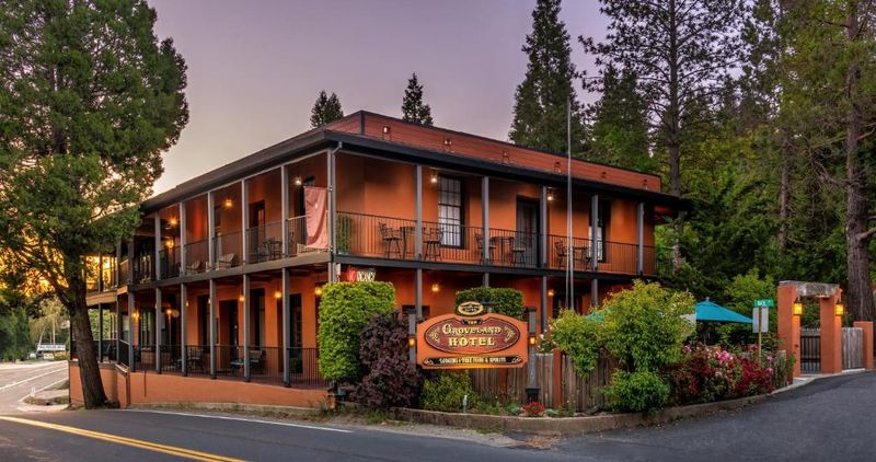 The Groveland Hotel – Groveland