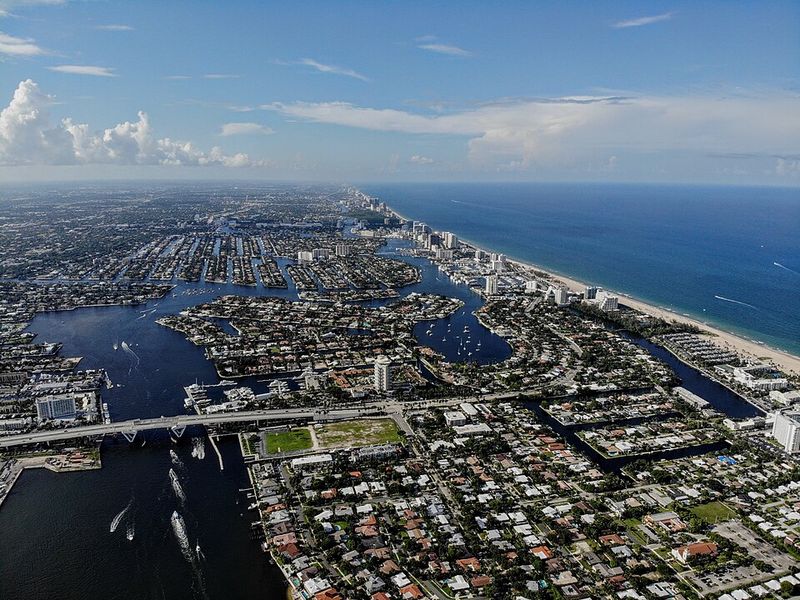 Fort Lauderdale, Florida — Beaches, Boating, and Tax Benefits