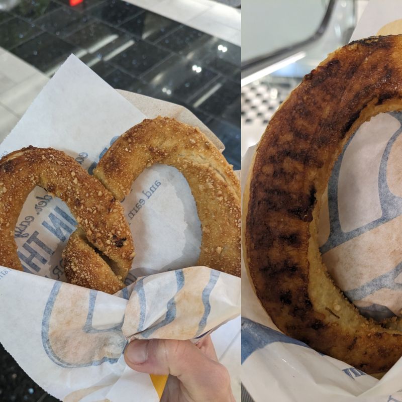 Auntie Anne's — Woodstock