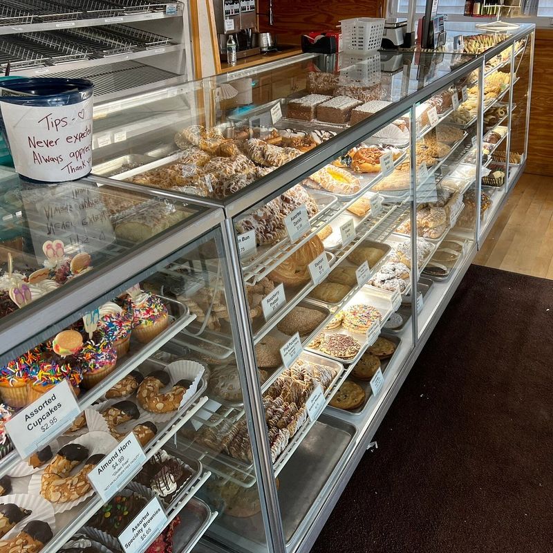 Mueller's Bakery — Bay Head