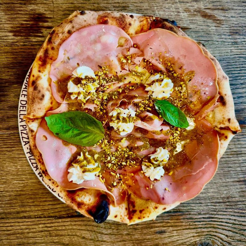 La Leggenda Pizzeria (Miami Beach) – Award-Winning Neapolitan on Española Way