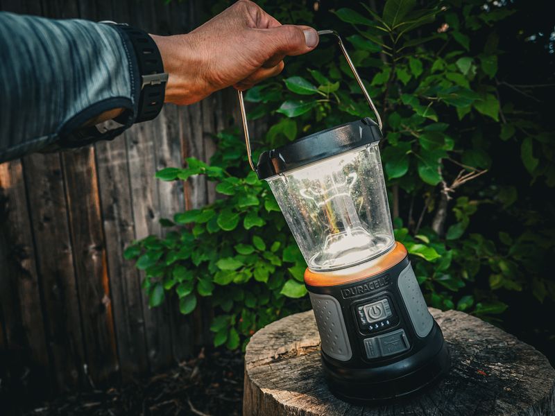 Best Budget: Duracell 2000-Lumen Tri-Power Lantern