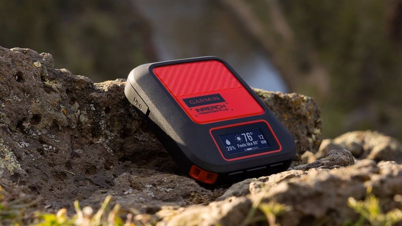 Best advanced messenger: Garmin inReach Messenger Plus