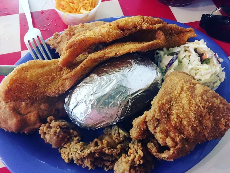 Doc’s Seafood Shack & Oyster Bar