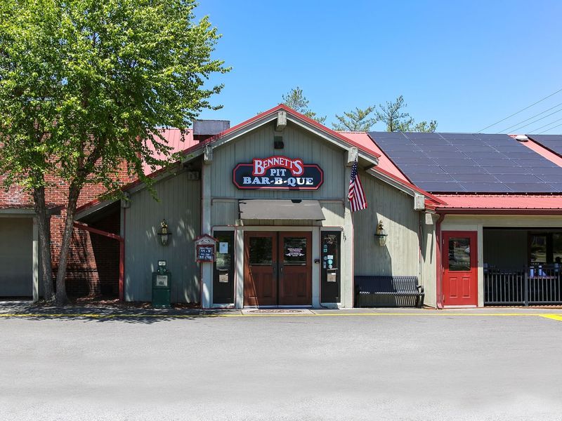 Bennett's Pit Bar-B-Que