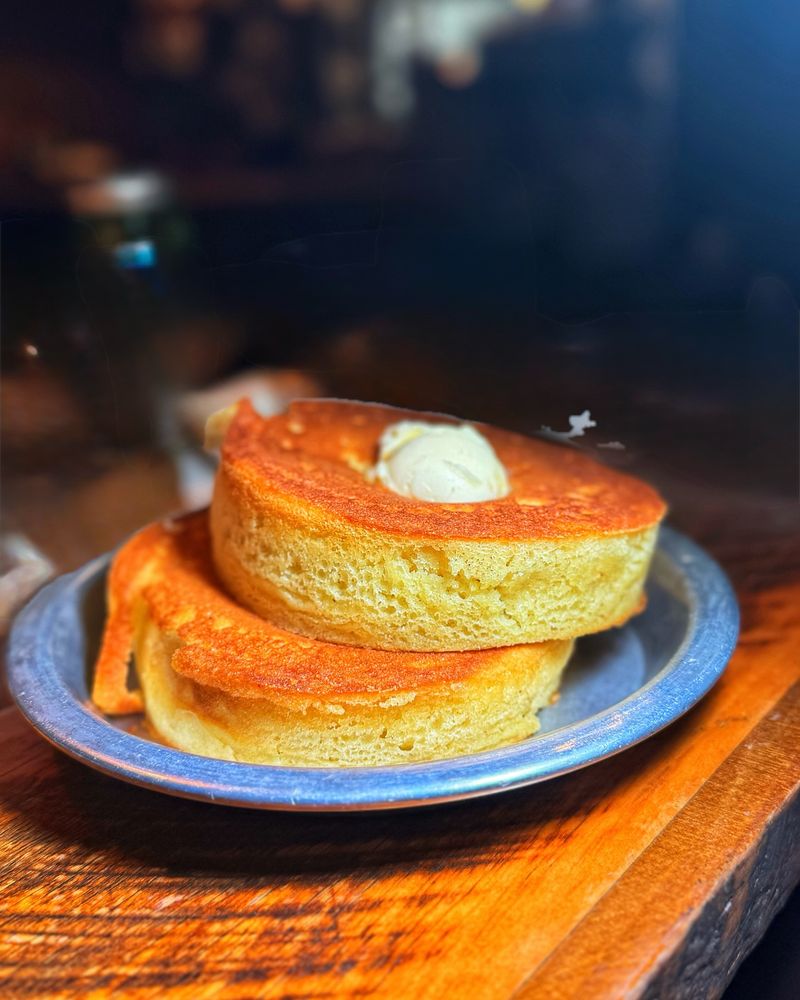 Crockett's Breakfast Camp — Gatlinburg