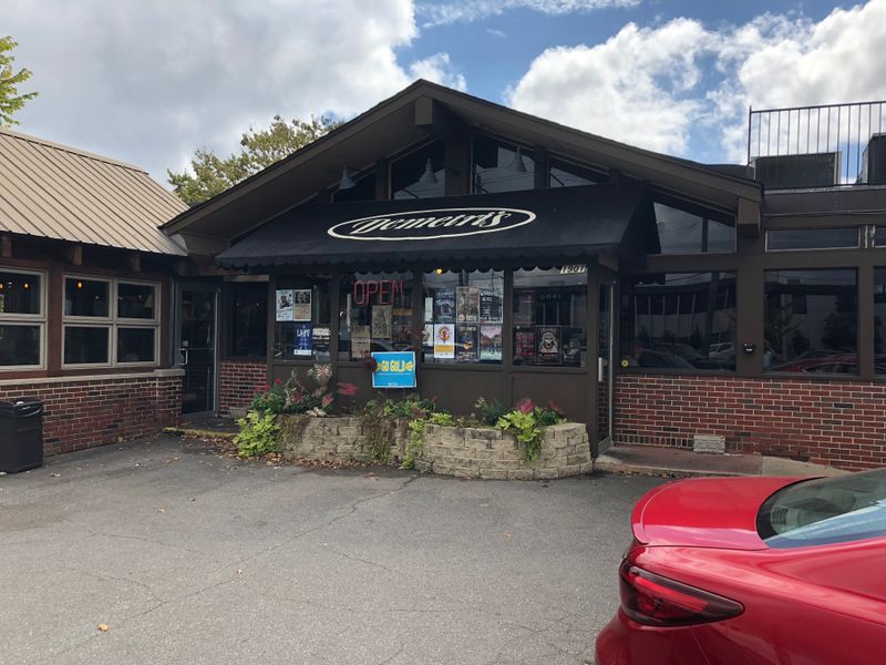 Demetri's BBQ (Homewood)